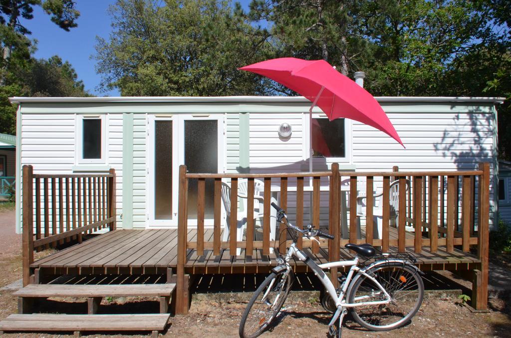 Camping Le Clos Des Pins Longeville-sur-Mer Buitenkant foto